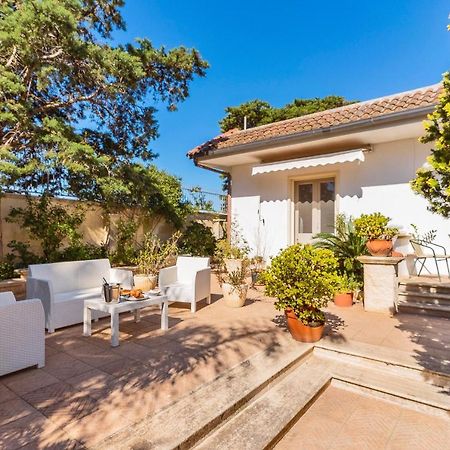 Garden View Near The Sea Bed & Breakfast Lecce Luaran gambar
