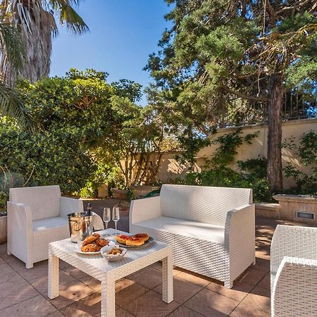 Garden View Near The Sea Bed & Breakfast Lecce Luaran gambar